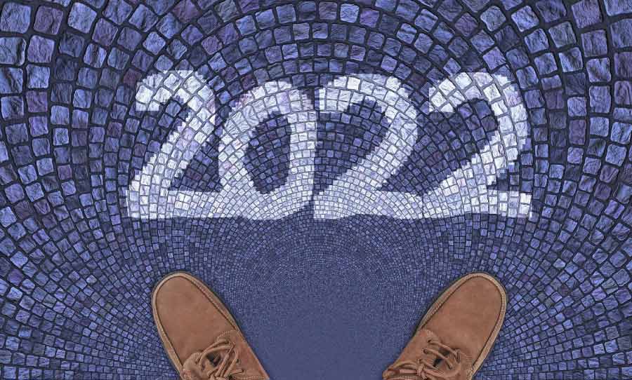 Feet on the path of the new year 2022.